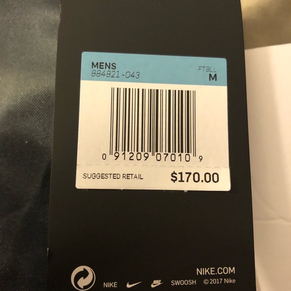 Super Bowl 52 Jersey - Picture 5 of 7